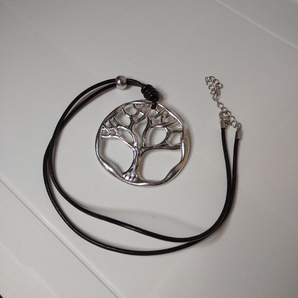 Large Tree Of Life Pendant Necklace Adjustable 30 To 32 Inches Long - Picture 1 of 8